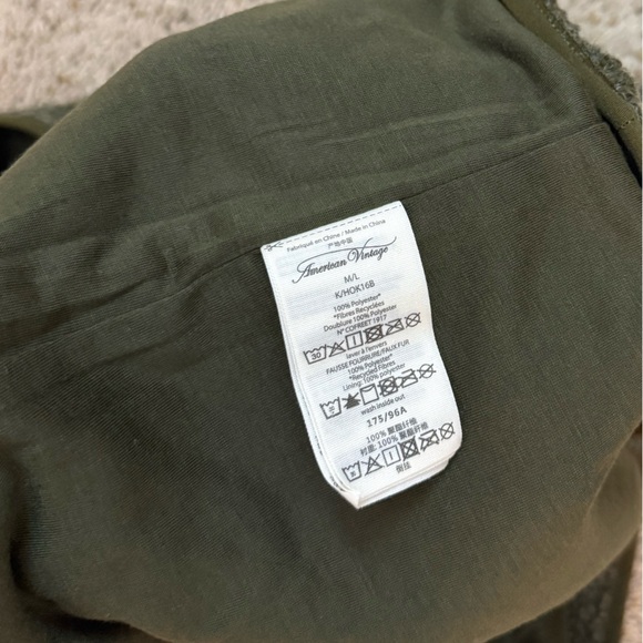 NWOT AMERICAN VINTAGE hoktown fleece sherpa vest M/L - Picture 7 of 7